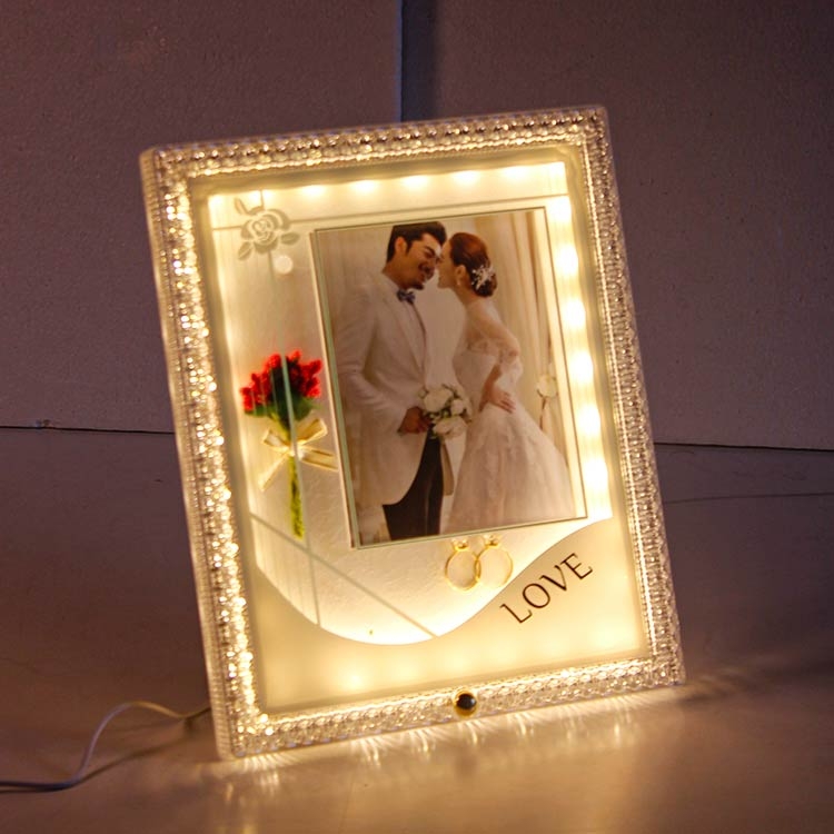 Ledli%20Love%20Fotoğraf%20Çerçevesi